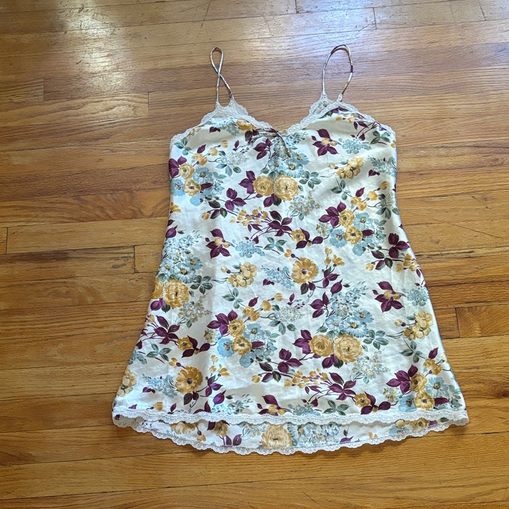 Vintage Floral Val Mode Nightgown